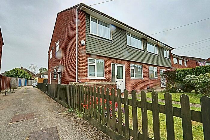 2 Bedroom Maisonette To Rent In Crosier Road, Ickenham, UB10