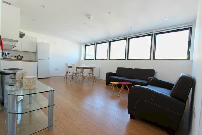 2 Bedroom Flat To Rent In Penthouse Flat, Stucley Place, Camden Town, NW1