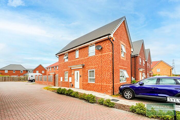 3 Bedroom Detached House For Sale In Sylvester Court, New Rossington, Doncaster, DN11