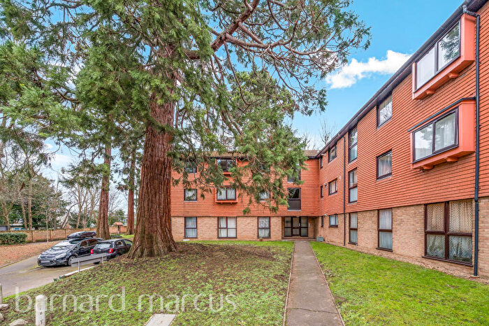 3 Bedroom Apartment To Rent In Devonshire Avenue, Sutton, SM2