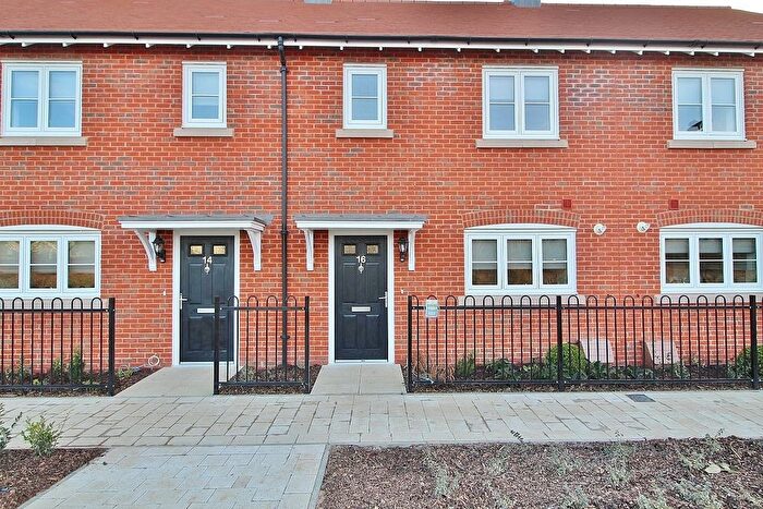 3 Bedroom Terraced House To Rent In Houghton Avenue, Waterlooville, PO7