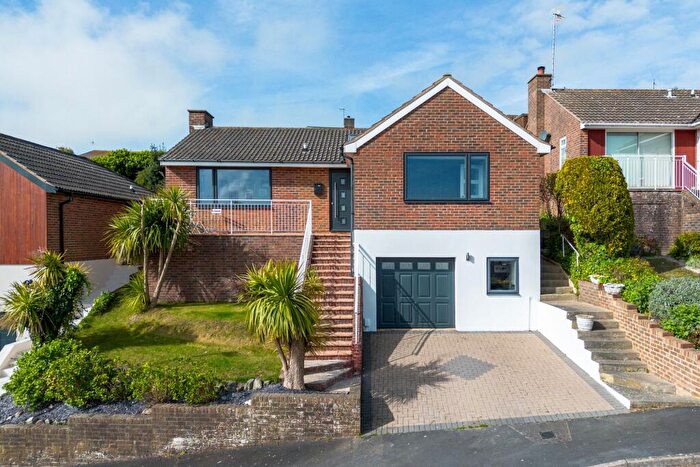 3 Bedroom Detached House For Sale In Wanderdown Close, Ovingdean, BN2