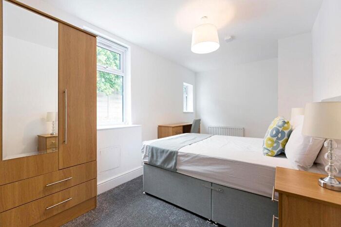 5 Bedroom House To Rent In Queens Road, Beeston, Nottingham, Nottinghamshire, NG9