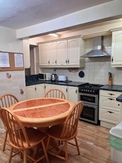 4 Bedroom Terraced House To Rent In Vincent Street Swansea, SA1