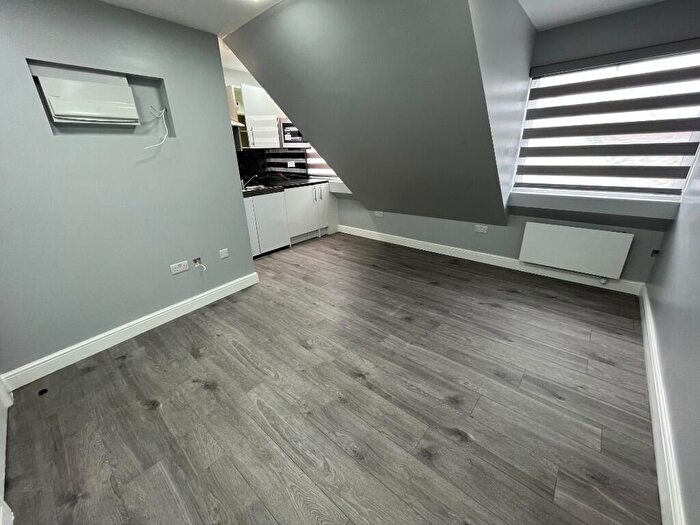 1 Bedroom Flat To Rent In The Burroughs, London, NW4