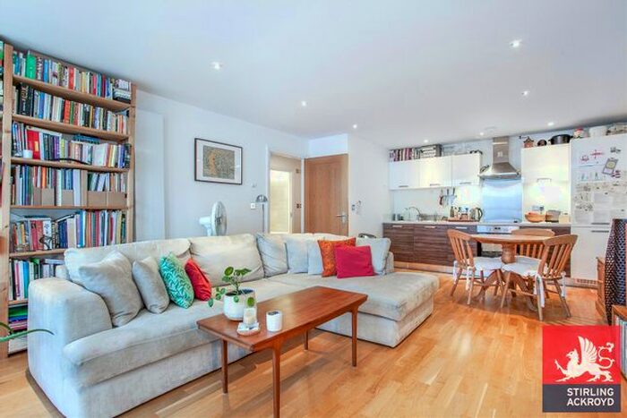 1 Bedroom Flat To Rent In Paradise Park, A Lea Bridge Road, Hackney, London, E5