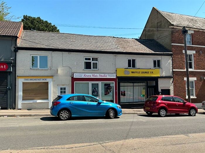 3 Bedroom Flat For Sale In High Street, Wellingborough, NN8