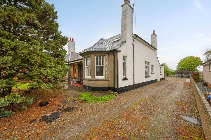 3 Bedroom Semi-Detached House For Sale In Milton Brae, Milton Of Balgonie, KY7