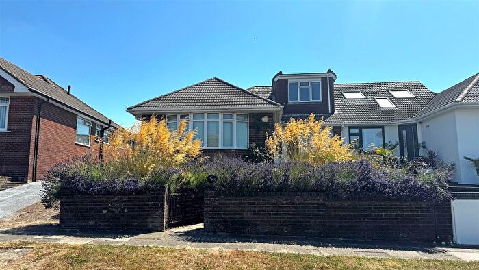 4 Bedroom Semi-Detached House For Sale In Swanborough Drive, Brighton, BN2
