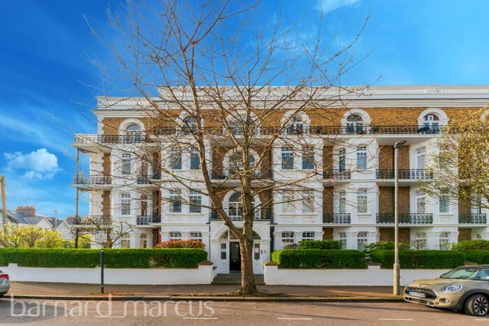 4 Bedroom Flat To Rent In Sisters Avenue, SW11