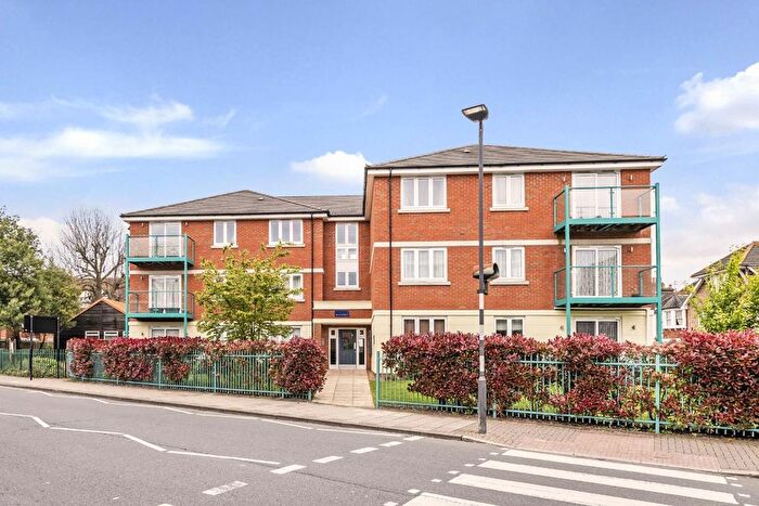 2 Bedroom Flat To Rent In High Street, Harrow, HA3
