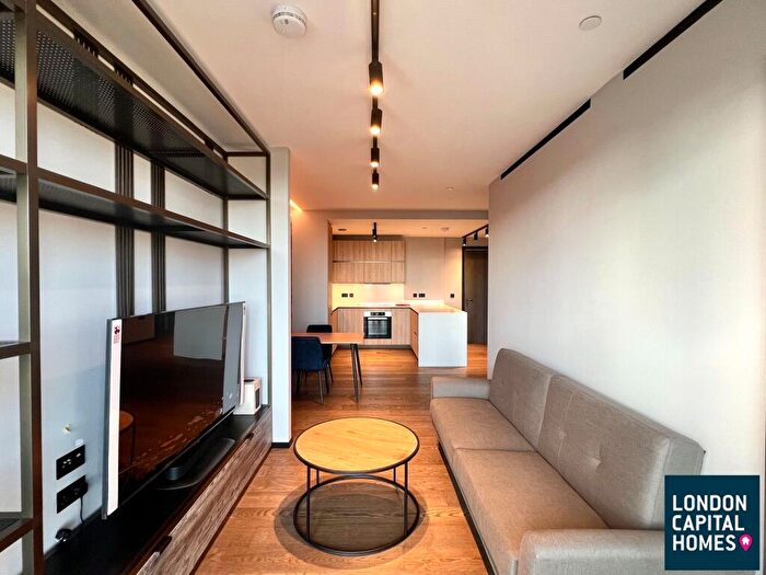 1 Bedroom Apartment To Rent In Stage Apartments, Hewett Street, London, EC2A