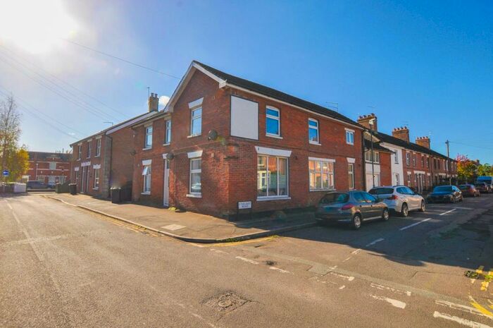 1 Bedroom Apartment To Rent In Grove Road, Wimborne, BH21