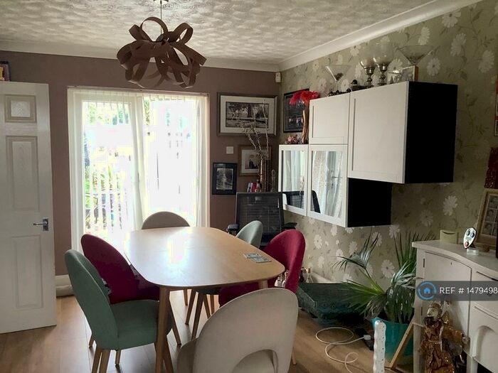 3 Bedroom End Of Terrace House To Rent In Wells Road, Bristol, BS14