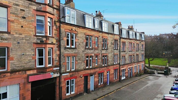 2 Bedroom Flat To Rent In Logan Street, Broughton, Edinburgh, EH3