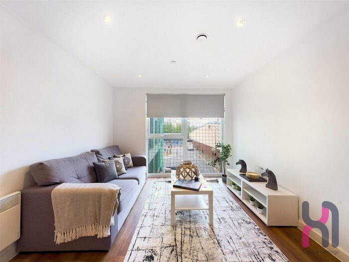 1 Bedroom Flat To Rent In The Gateway, Trafford Road, Salford, M5
