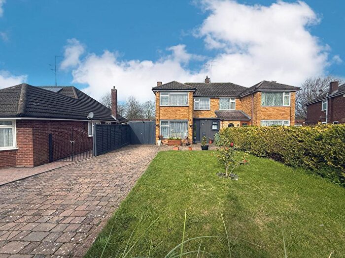 3 Bedroom Semi Detached House For Sale In Bunyans Close, Leagrave, Luton, Bedfordshire, LU3