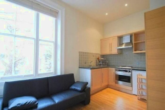 Studio To Rent In Buckland Crescent, London, NW3