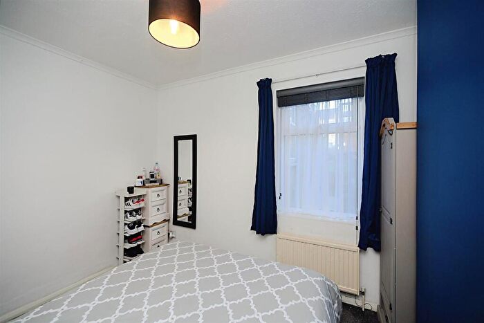 2 Bedroom Flat To Rent In Bear Road, Brighton, BN2