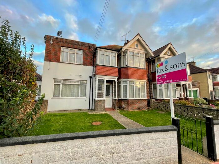 1 Bedroom Flat To Rent In Reigate Road, Worthing, BN11