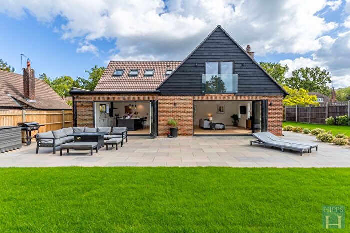 4 Bedroom Detached House For Sale In Woodstock, West Clandon, Guildford, GU4