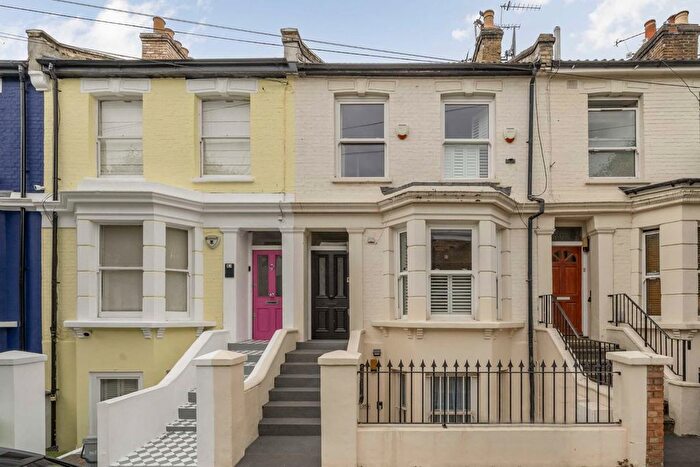 1 Bedroom Flat To Rent In Tadmor Street, London, W12