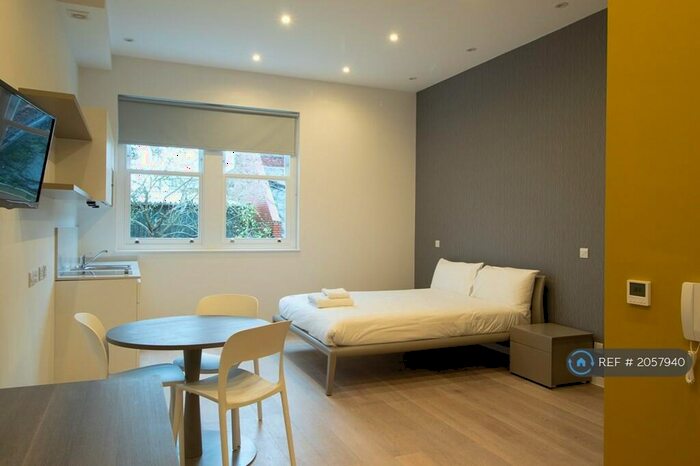 Studio To Rent In Lymington Road, London, NW6