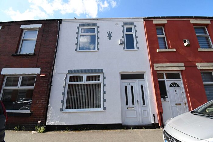 3 Bedroom Terraced House For Sale In Station Road, Eccles, M30
