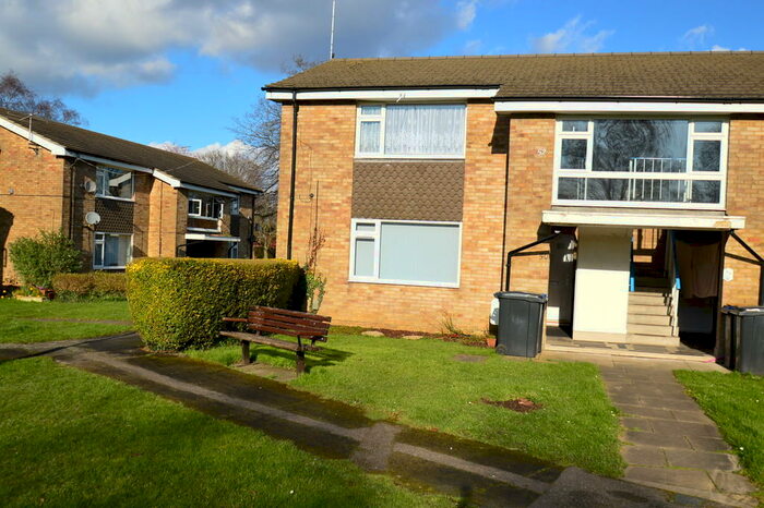 1 Bedroom Ground Flat To Rent In Ely Close, Hatfield, AL10