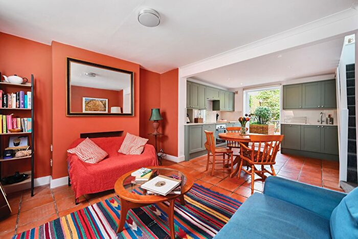 3 Bedroom Terraced House To Rent In Holland Street, Brighton, BN2