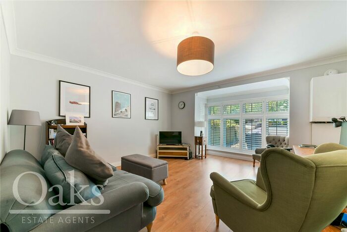1 Bedroom Flat To Rent In Ashurst Gardens, Tulse Hill, London, SW2