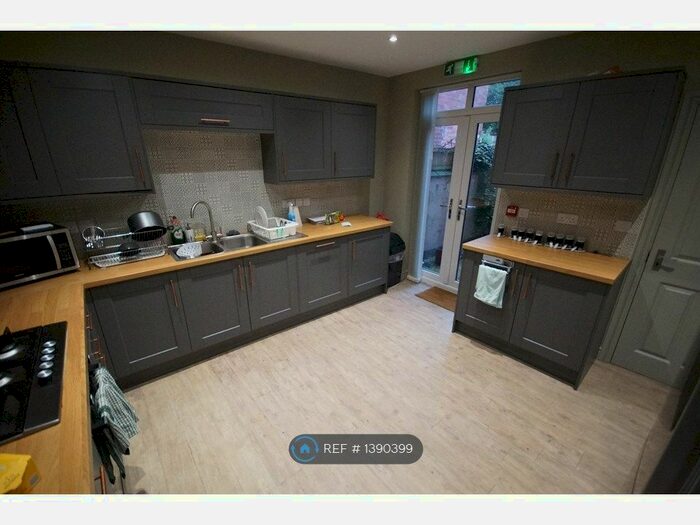 5 Bedroom Terraced House To Rent In Holmfield Road, Coventry, CV2