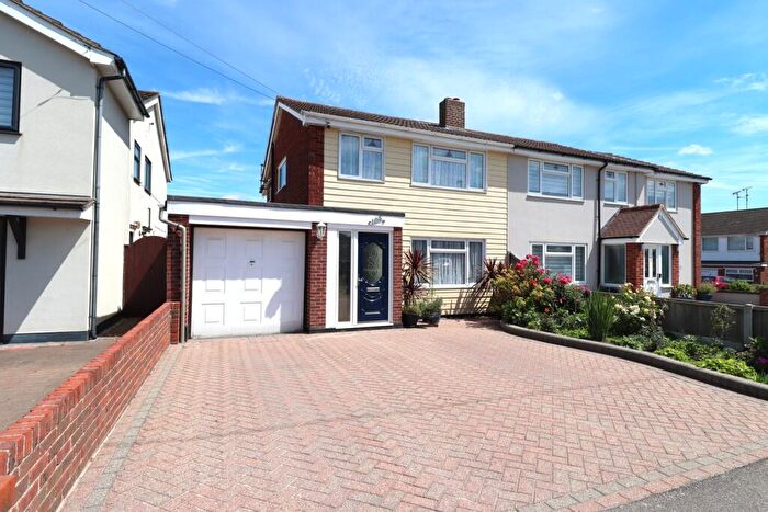 3 Bedroom Semi-Detached House For Sale In Grove Road, Rayleigh, SS6