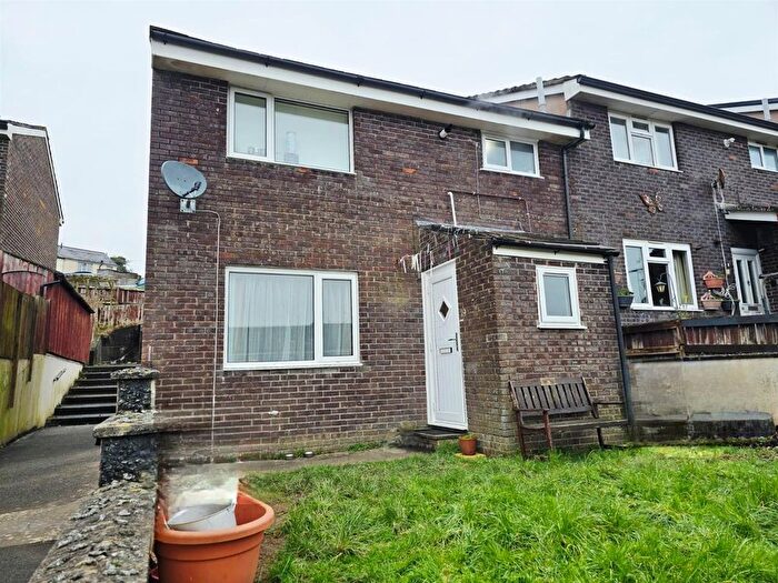 3 Bedroom End Terrace House For Sale In Queen Elizabeth Road, Launceston, PL15