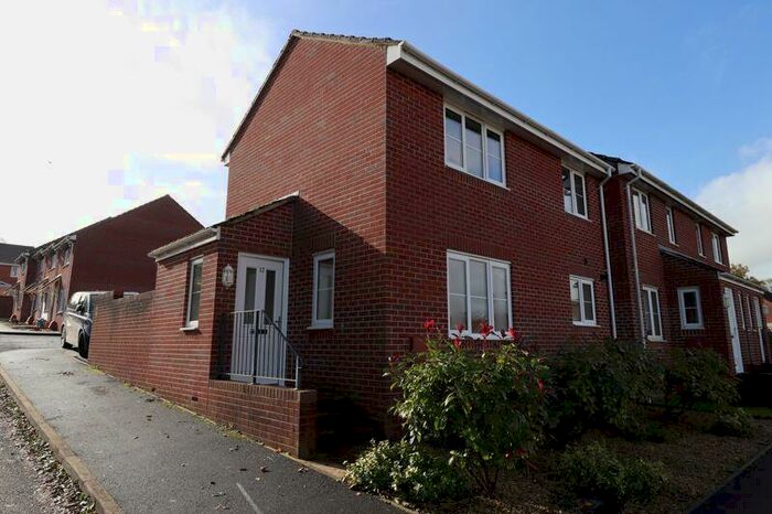 2 Bedroom House To Rent In Westway Close, Shepton Mallet, BA4
