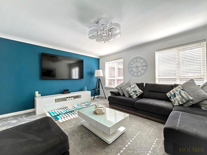 4 Bedroom Semi-Detached House For Sale In Palmer Walk, Jarrow, NE32