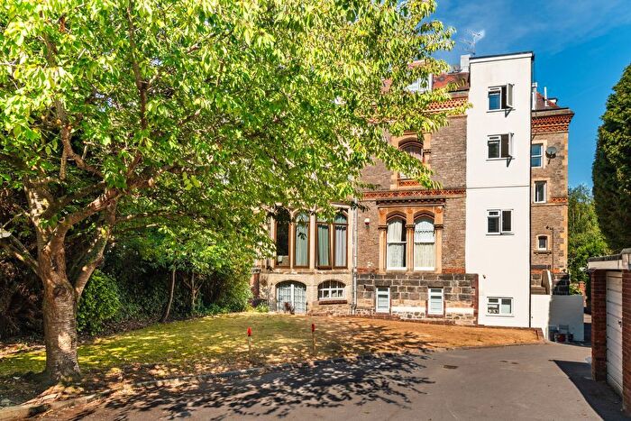 1 Bedroom Flat For Sale In The Avenue, Sneyd Park, Bristol, BS9