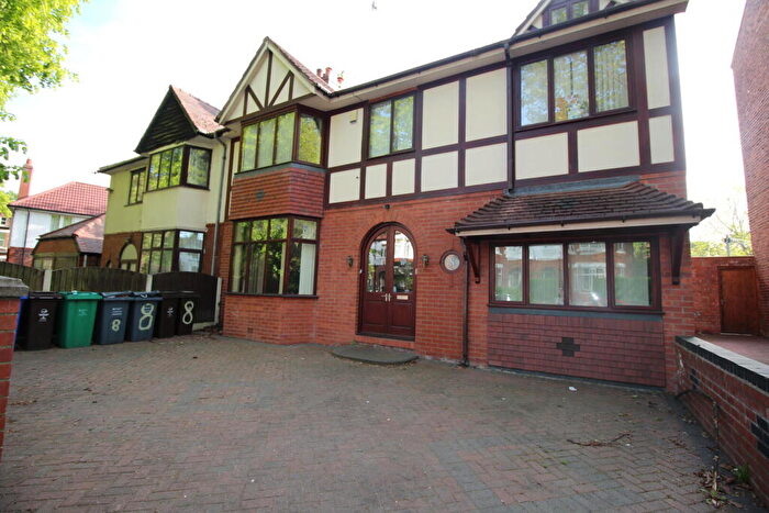 8 Bedroom Property To Rent In Danes Road, Fallowfield, £pppw, M14