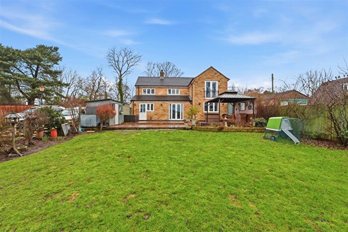 3 Bedroom Detached House For Sale In Dark Lane, Calow, Chesterfield, S44