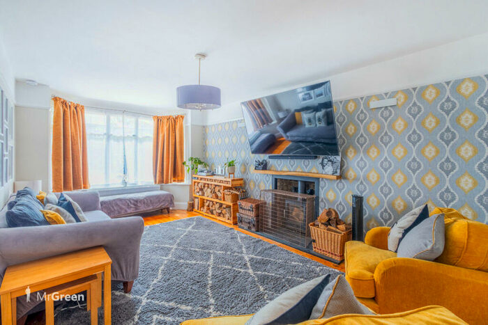 5 Bedroom Detached House For Sale In The Grove, Christchurch, BH23