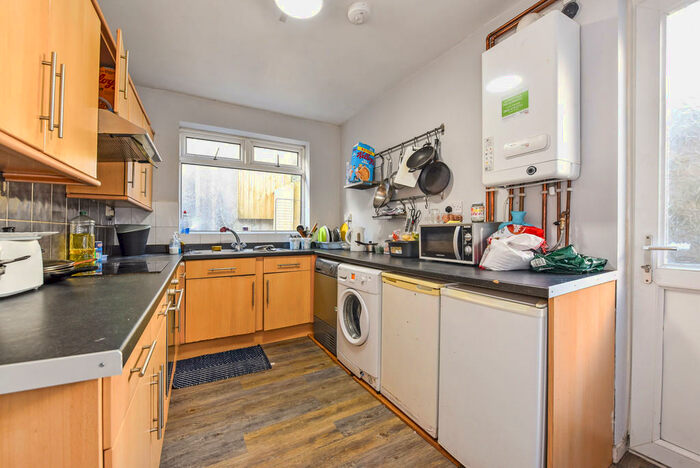 5 Bedroom Terraced House To Rent In Llantwit Road, Treforest, CF37