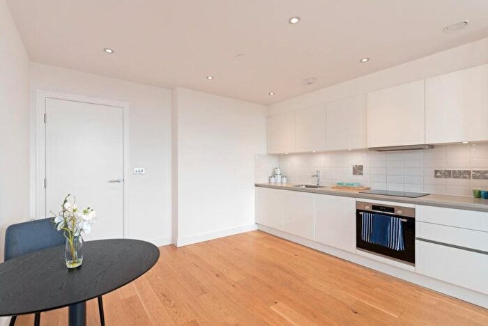 1 Bedroom Flat To Rent In Station Grove, The Assembly, HA0