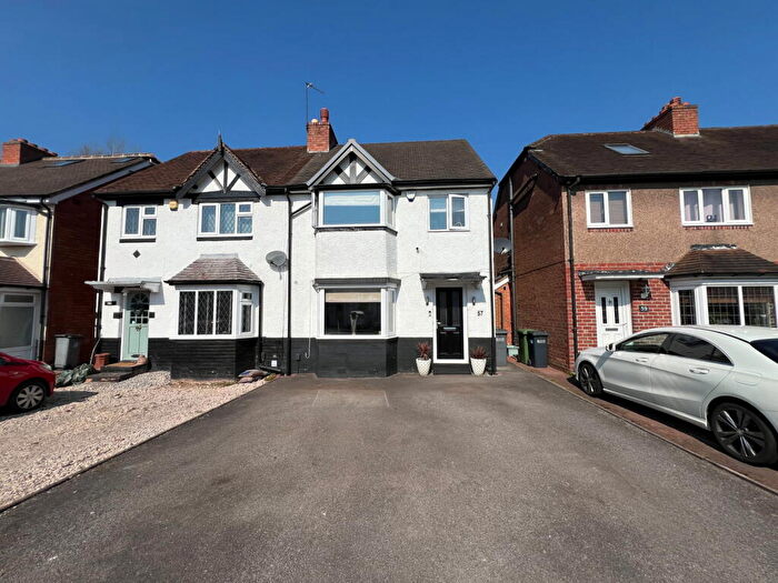 3 Bedroom Semi Detached House For Sale In Hazeloak Road, Shirley, B90