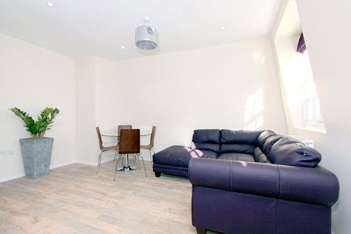 2 Bedroom Flat To Rent In Tottenham Street, Fitzrovia, London, W1T