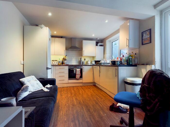 5 Bedroom Terraced House To Rent In Roedale Road, Brighton, BN1