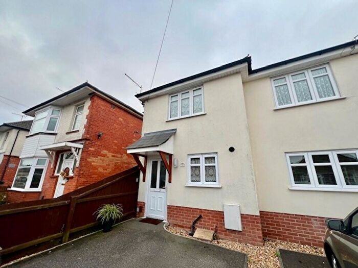 2 Bedroom House To Rent In Ensbury Avenue, Bournemouth, BH10