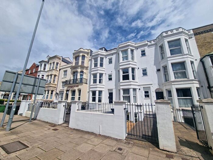 2 Bedroom Apartment For Sale In Landport Terrace, Portsmouth, Hampshire, PO1