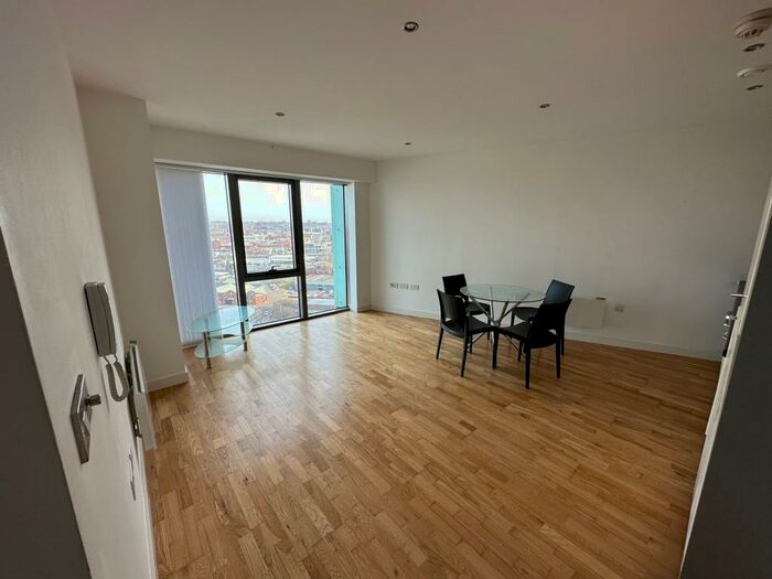 2 Bedroom Apartment To Rent In Alexandra Tower, L3