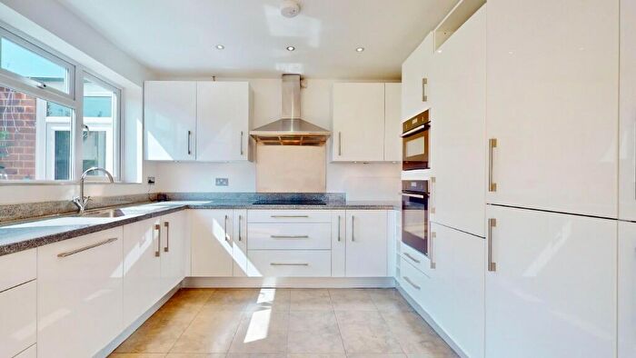 4 Bedroom Semi-Detached House To Rent In Oak Tree Drive, Totteridge, London, N20