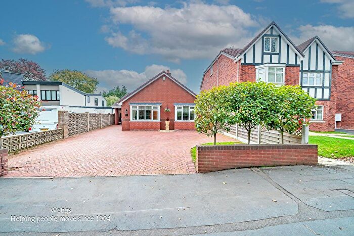 3 Bedroom Detached Bungalow For Sale In New Penkridge Road, Cannock, WS11